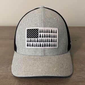 Columbia Gray and Black Flag Patch Cap Outdoors Trees
